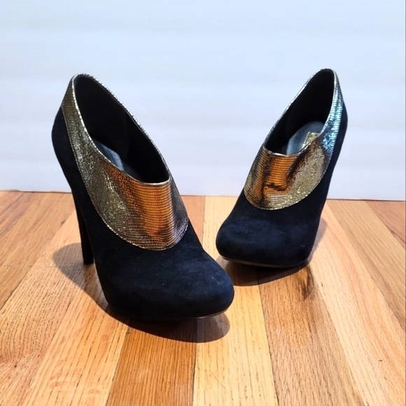 Belle by Sigerson Morrison Ankle Boot - Picture 1 of 10